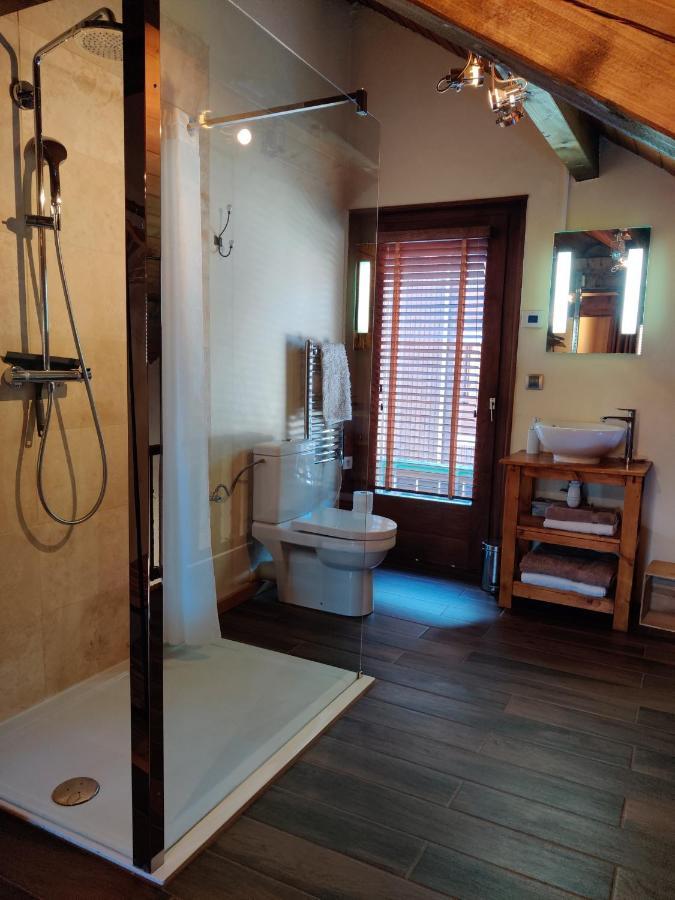 Spacious Ski Chalet In Traditional French Village, Sleeps 8, Four Star With Fibre Broadband Abondance Exterior foto